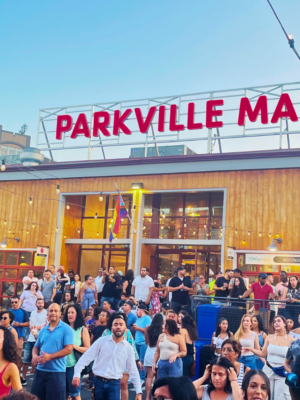 Parkville Market Games: Cornhole!