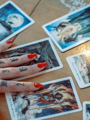 Ten Powerful Ways To Use Oracle Decks